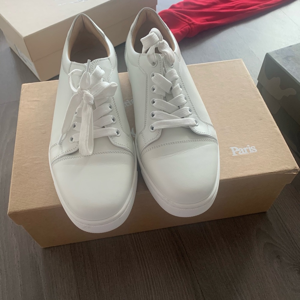 Women’s red bottoms
